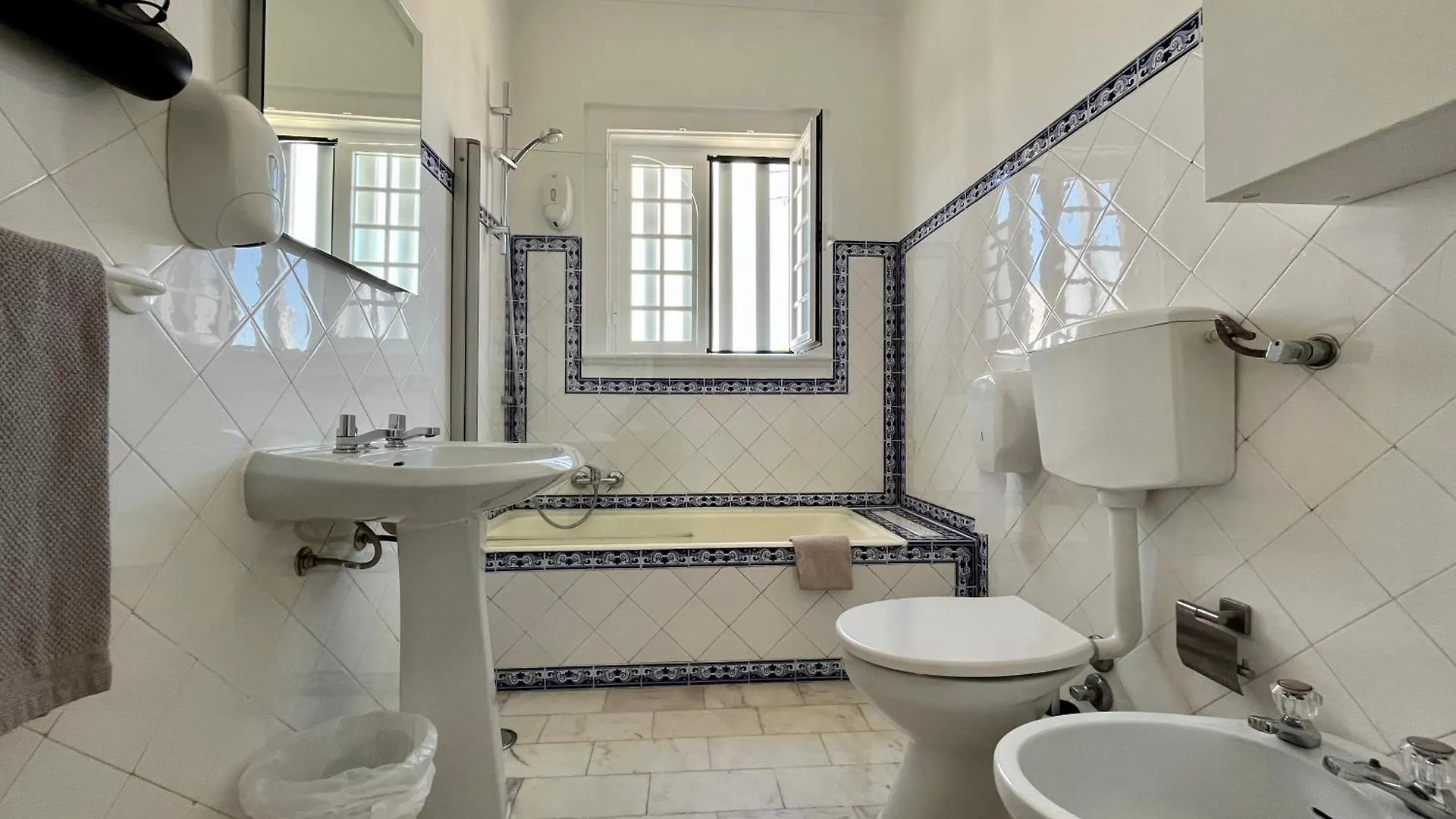 Eco Ljmonade Hostel Cascais 0*,