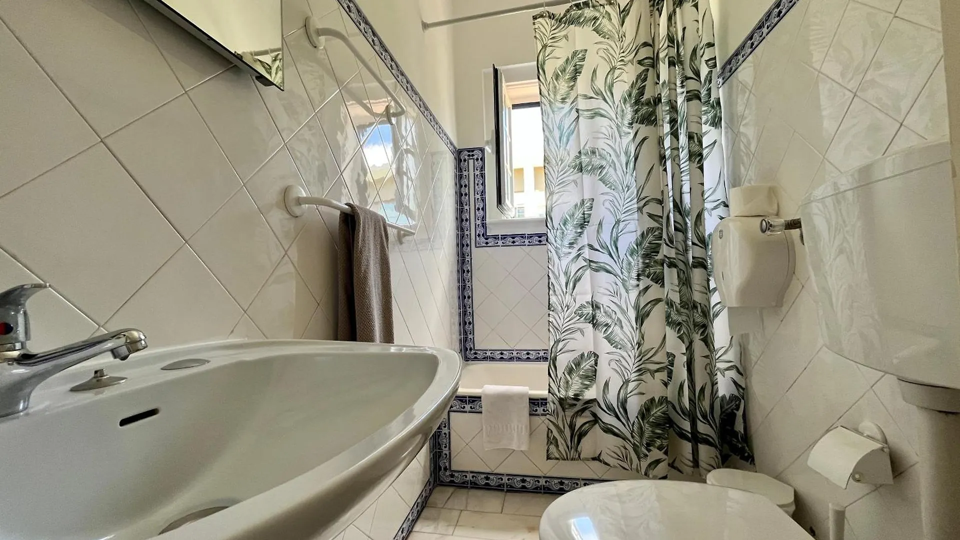 Eco Ljmonade Hostel Cascais