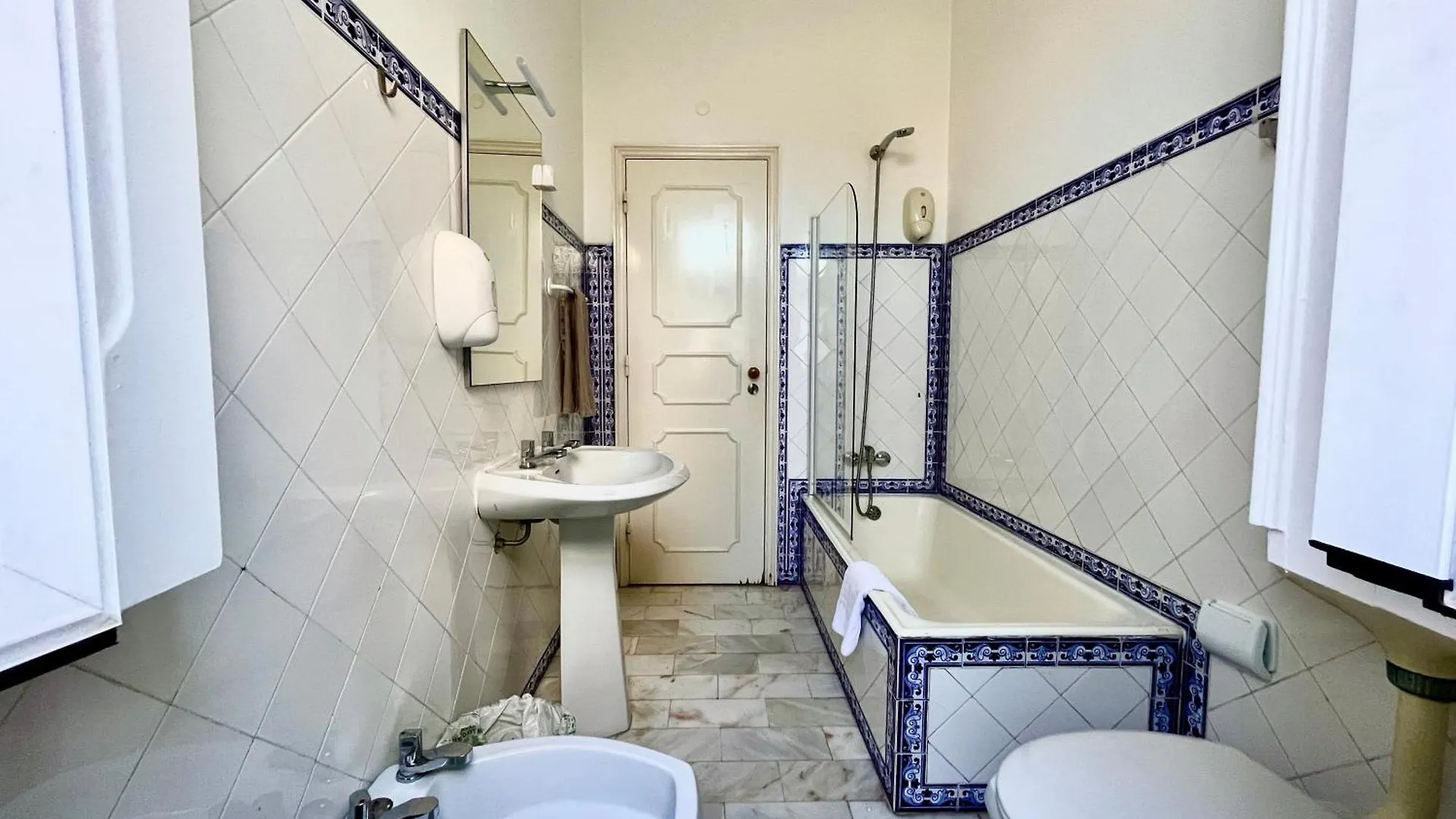 Eco Ljmonade Hostel Cascais Portogallo